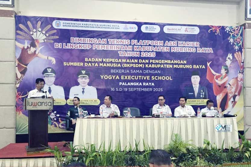 Plt Sekda Mura Buka Pelaksanaan Bimbingan Teknis Platform ASN Karier
