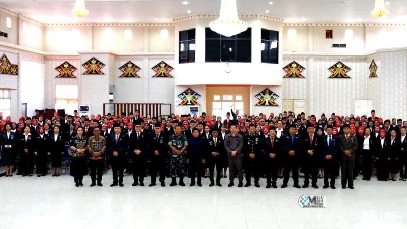 284 ASN Lingkup Mura Terima Tanda Kehormatan Satyalancana Karya Satya, Ini Pesan Bupati