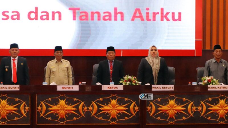 Hadiri Rapur, Bupati Mura Sampaikan Tanggapan Pemandangan Umum Fraksi-fraksi DPRD