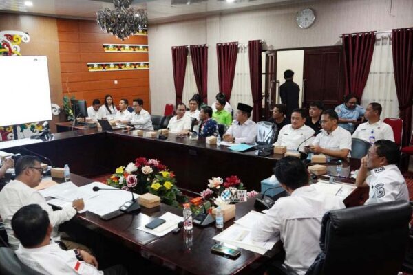 Bupati Murung Raya Pimpin Rapat Monev Pembangunan