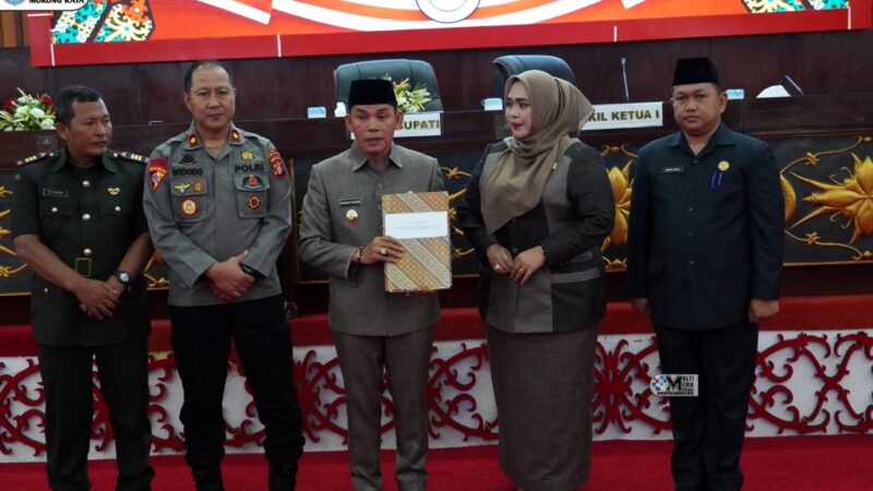Wabup Rahmanto Hadiri Paripurna DPRD Mura Tentang Raperda LPj Pelaksanaan APBD 2025