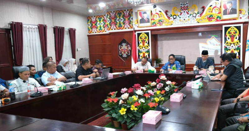 Bupati Heriyus Pimpin Rapat Pemantapan Pelaksanaan MTQ KORPRI VIII Tingkat Provinsi Kalteng
