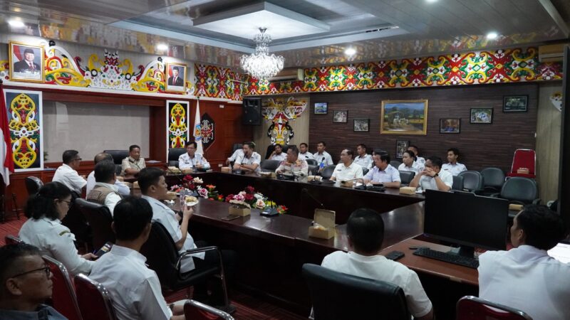 Bupati Heriyus Pimpin Rapat Persiapan Pelaksanaan KKN Mahasiswa di Murung Raya