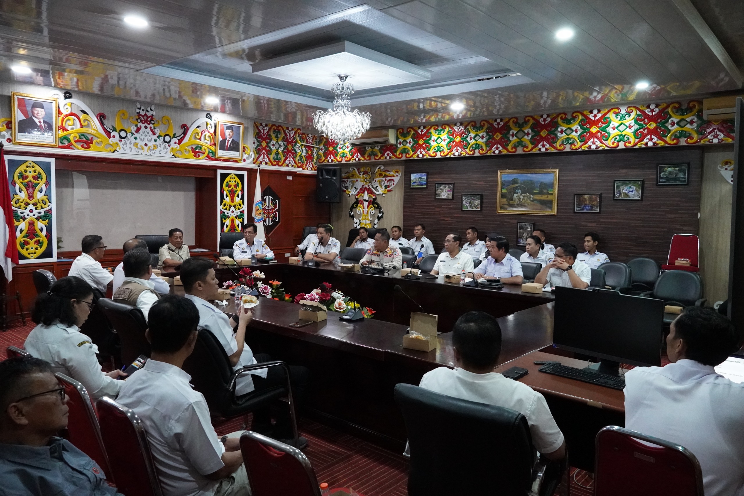 Bupati Heriyus Pimpin Rapat Persiapan Pelaksanaan KKN Mahasiswa di Murung Raya