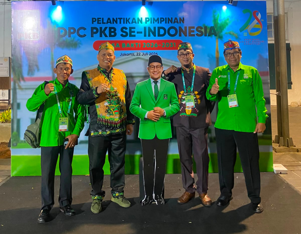 Gus Muhaimin Lantik Pimpinan DPC PKB Kapuas Masa Bakti 2026-2031