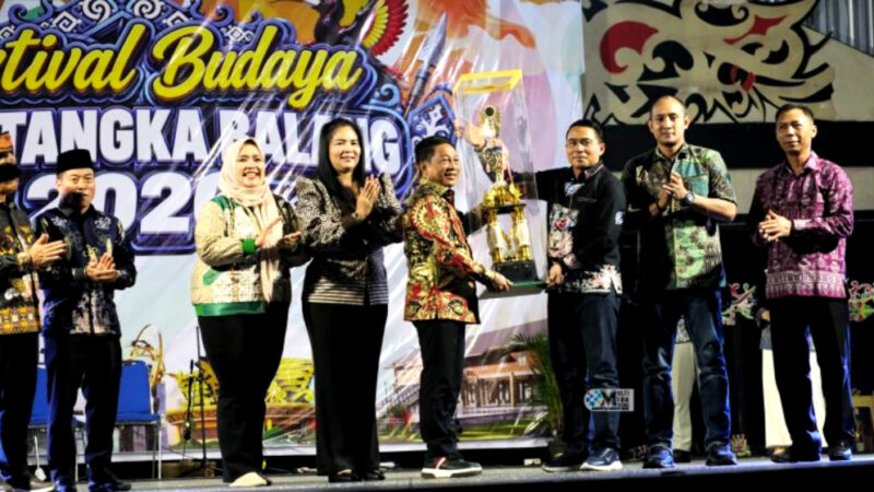 Kecamatan Seribu Riam Raih Juara Umum Festival Budaya Tira Tangka Balang 2026