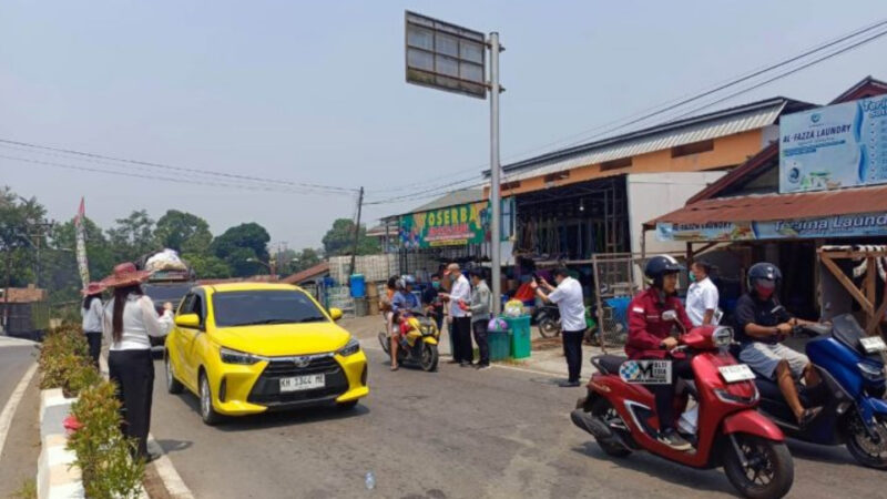 Sikapi Buruknya Kualitas Udara, Dinkes Mura Bagikan Masker ke Warga