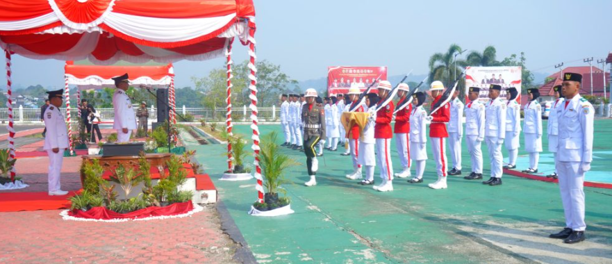 Bupati Heriyus: Penampilan Paskibraka Murung Raya Cerminan Semangat Generasi Muda Mengisi Kemerdekaan