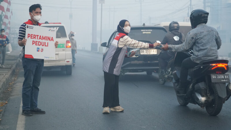 Pertamina Salurkan Bantuan Penanganan Karhutla di Kalsel