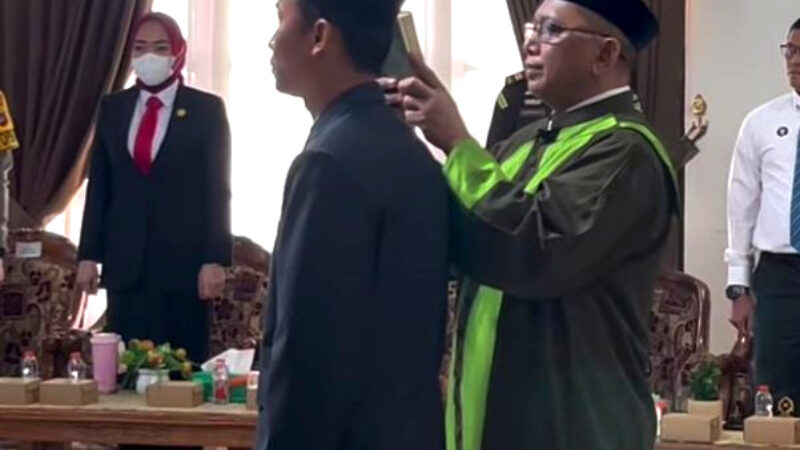 Ketua dan Sekwan Hadiri Pelantikan Sekdakab Batola