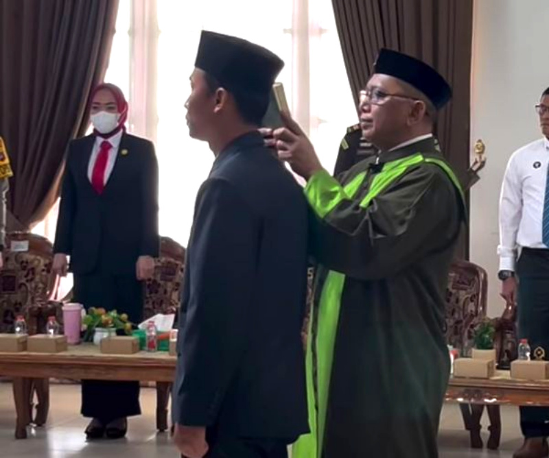 Ketua dan Sekwan Hadiri Pelantikan Sekdakab Batola
