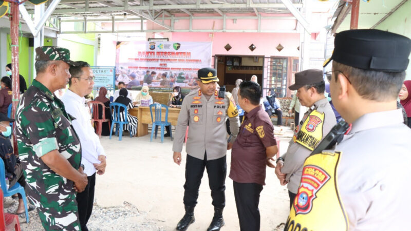 Peduli Dampak Karhutla, Kapolres Pimpin Bakti Kesehatan Gratis ke Warga Desa Gunung Raja
